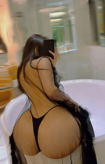 Leaked Qiaoniutt  page private photo viral onlyfans