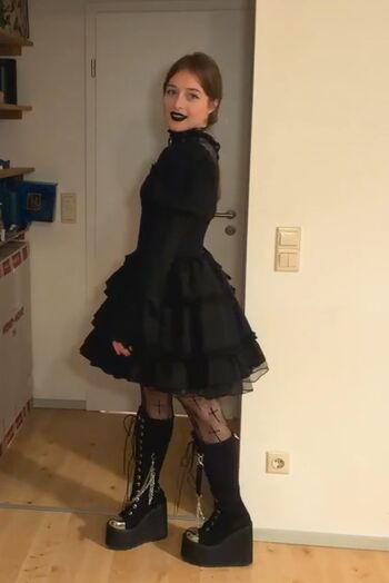 Leaked Qoqsik private photo viral onlyfans