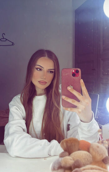 Leaked Queenamandine private photo viral onlyfans