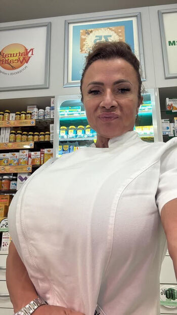 QueenMuscleBoobs