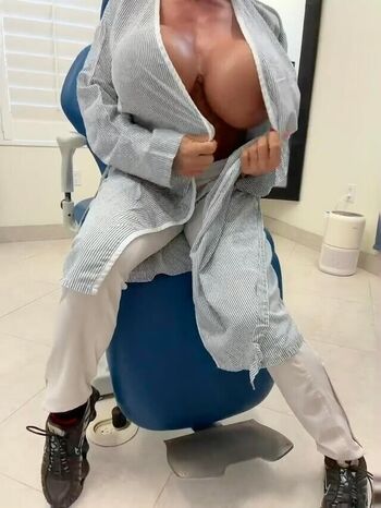 Leaked Queenmuscleboobs private photo viral onlyfans