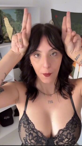 &Quot;Quem É Essa&Quot; Pesquise Nomes Aqui.