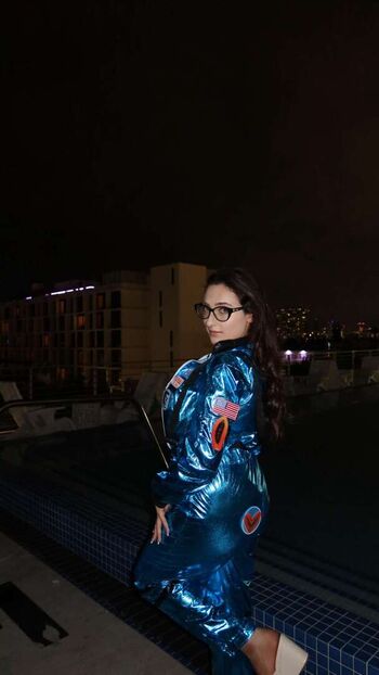 qveenjulia