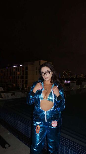 qveenjulia