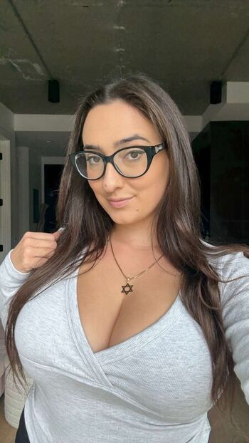 qveenjulia