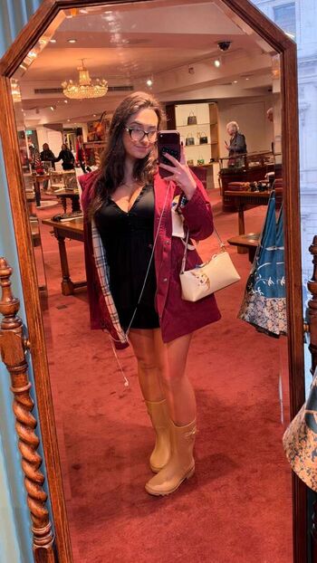 qveenjulia