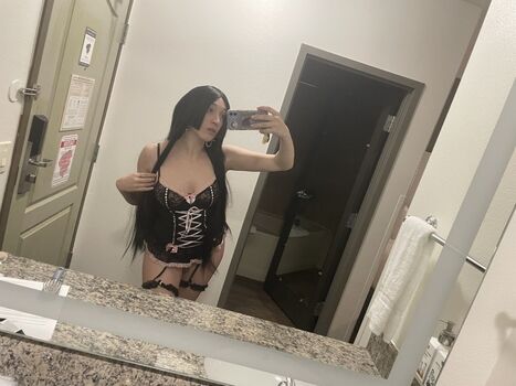 Leaked Qweeneevee page private photo viral onlyfans