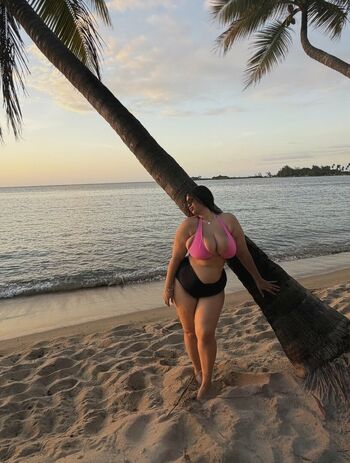 Leaked R mhia private photo viral onlyfans