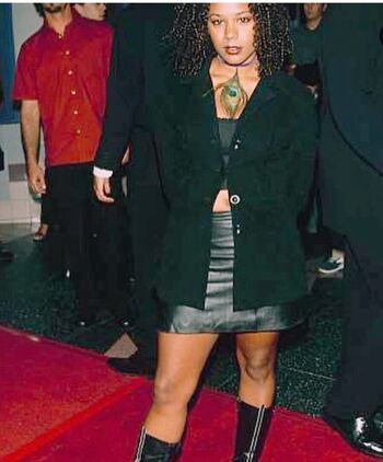 Rachel True