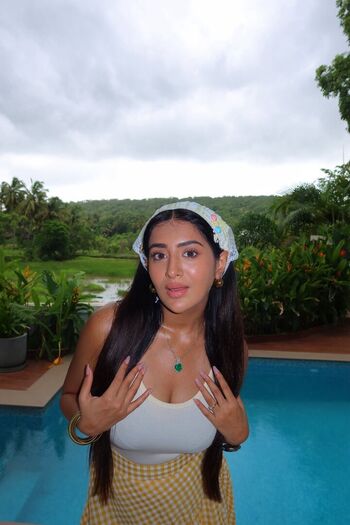 Leaked Rashi singh private photo viral onlyfans