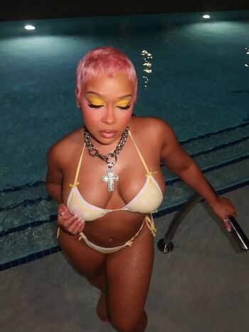 Raven Diaz From Joselines Cabaret