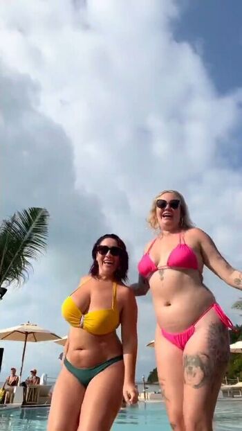 Leaked React girlsyt page private photo viral onlyfans