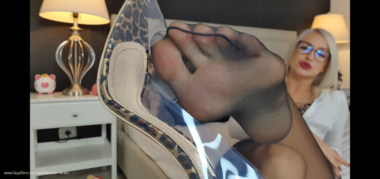 real.anna.katz.daily