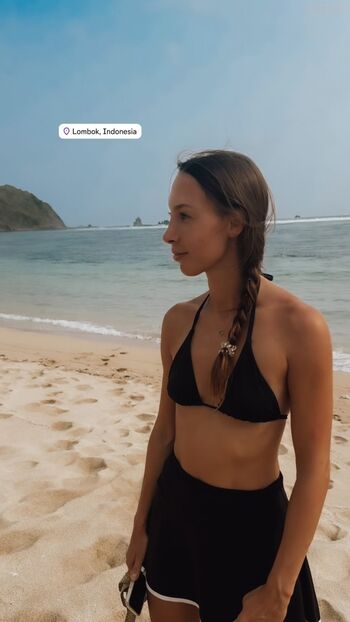 Leaked Rebecca looschelders private photo viral onlyfans