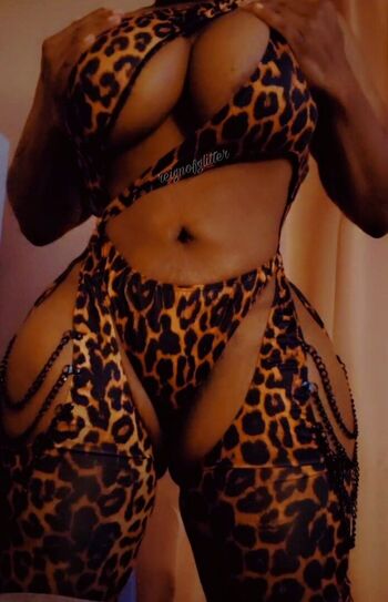 Leaked Reign glitter private photo viral onlyfans
