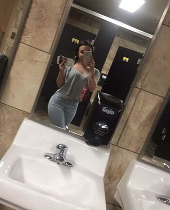 Leaked Reina medina page private photo viral onlyfans