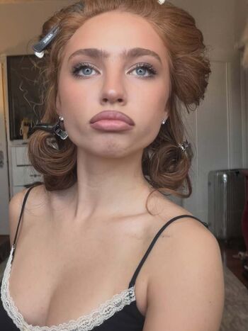 Leaked Renatarii  page private photo viral onlyfans
