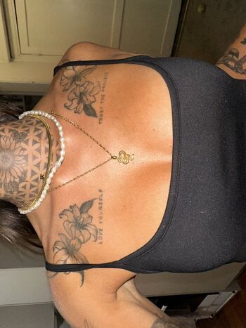 Leaked Reneesavy private photo viral onlyfans