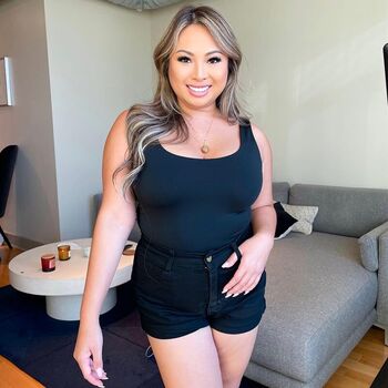 Leaked Reneesouv realtor private photo viral onlyfans