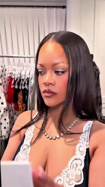 Leaked Rihanna  page private photo viral onlyfans