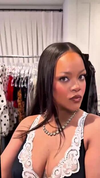 Leaked Rihanna  page private photo viral onlyfans