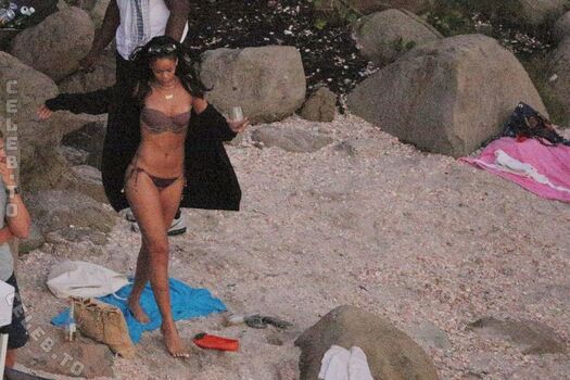 Leaked Rihanna  page private photo viral onlyfans