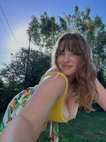 Leaked Riley nixon private photo viral onlyfans