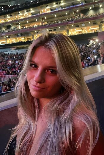 Leaked Emily atack/ private photo viral onlyfans