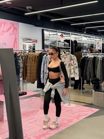 Leaked Rojii ely private photo viral onlyfans