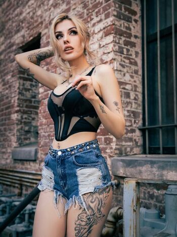 Leaked Rolyatistaylor  page private photo viral onlyfans