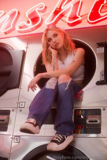 Leaked Rolyatistaylor  page private photo viral onlyfans