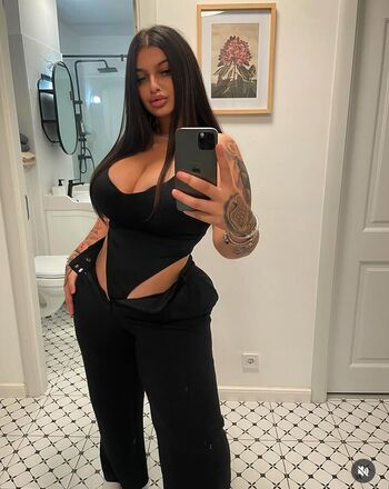 Leaked Romanian girls page private photo viral onlyfans