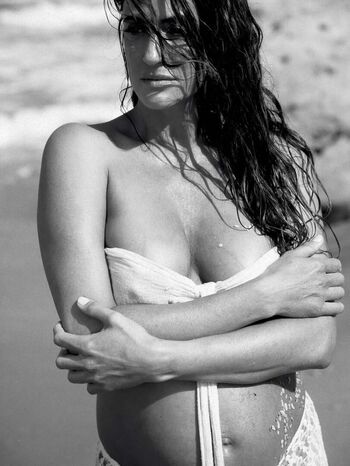 Leaked Rona lee shimon private photo viral onlyfans