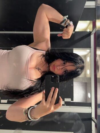 ronnie_kicksass