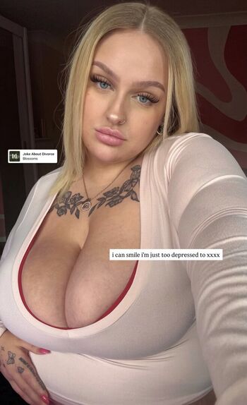 Leaked Roossiiieeeeeee private photo viral onlyfans