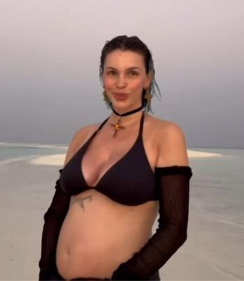 Leaked Rose villain private photo viral onlyfans