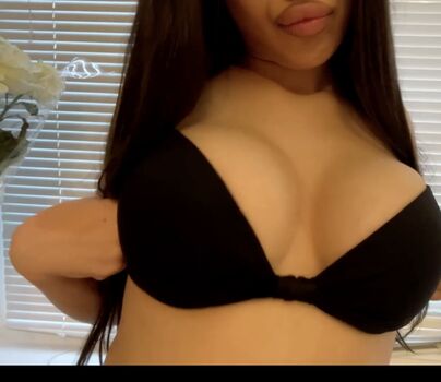 Leaked Rosenavillifana private photo viral onlyfans