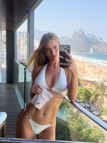 Rosie Huntington-Whiteley