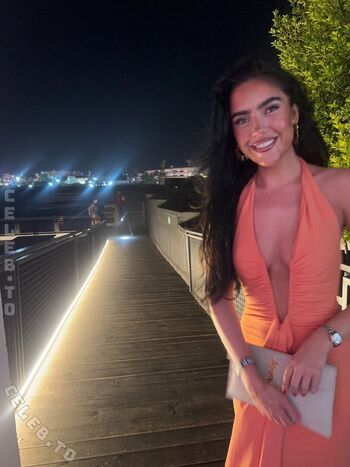 Leaked Roxanarosuu page private photo viral onlyfans