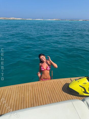 Leaked Roxanarosuu page private photo viral onlyfans