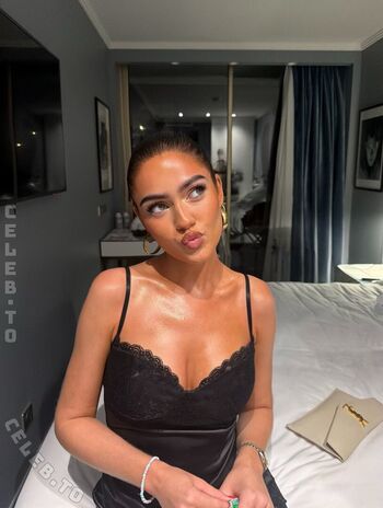 Leaked Roxanarosuu page private photo viral onlyfans