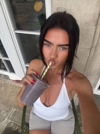 Leaked Roxanarosuu page private photo viral onlyfans