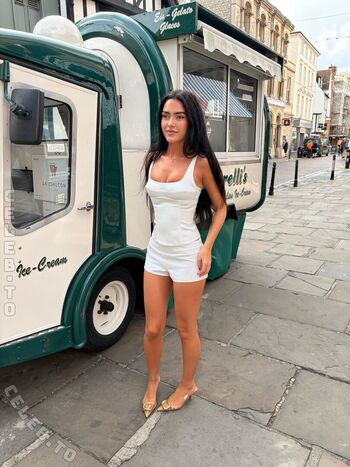 Leaked Roxanarosuu private photo viral onlyfans