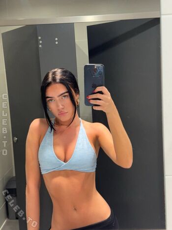 Leaked Roxanarosuu private photo viral onlyfans