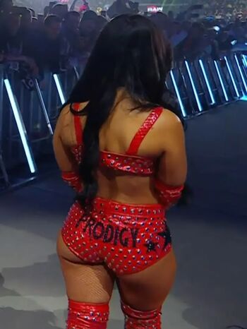 Roxanne Perez/Rok-C - WWE NXT