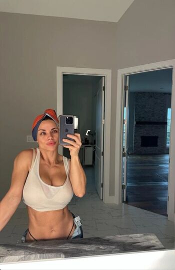 Leaked Roxyqueflexx private photo viral onlyfans