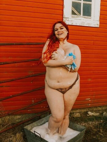 Ruby Roxx