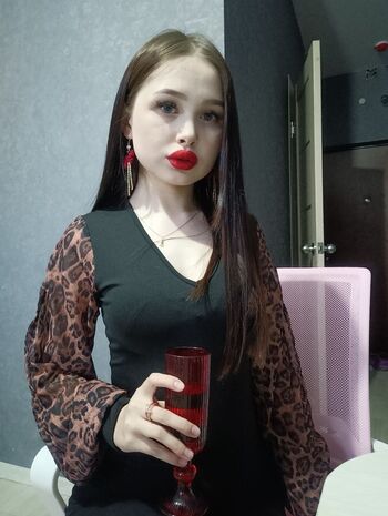 Leaked Russian girls private photo viral onlyfans