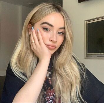 Leaked Sabrina carpenter private photo viral onlyfans