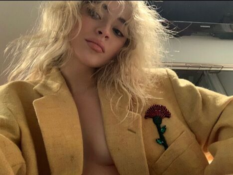 Leaked Sabrina carpenter private photo viral onlyfans